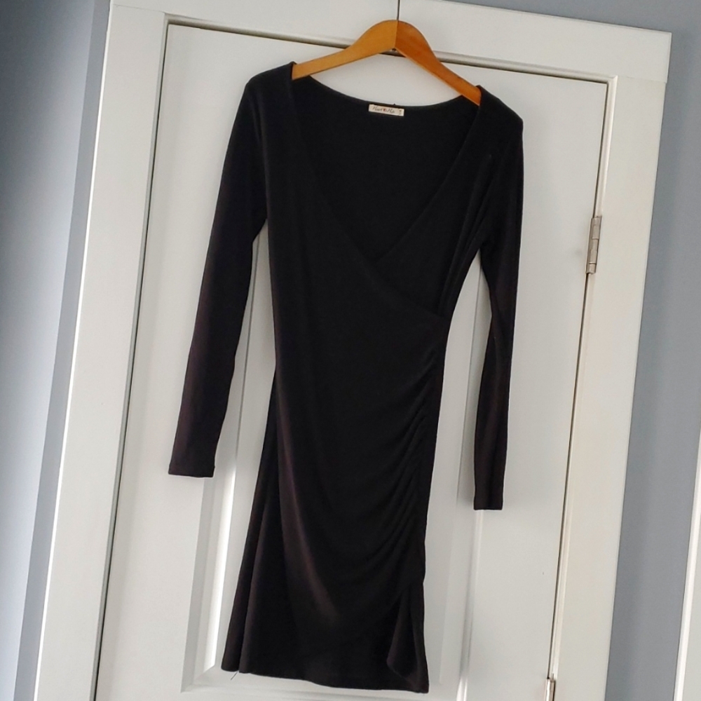 NWOT...Heart Hips black light weight sweater dress!